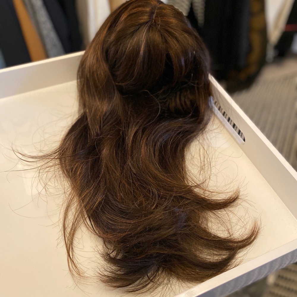 Synthetic wig, red/brown with bangs